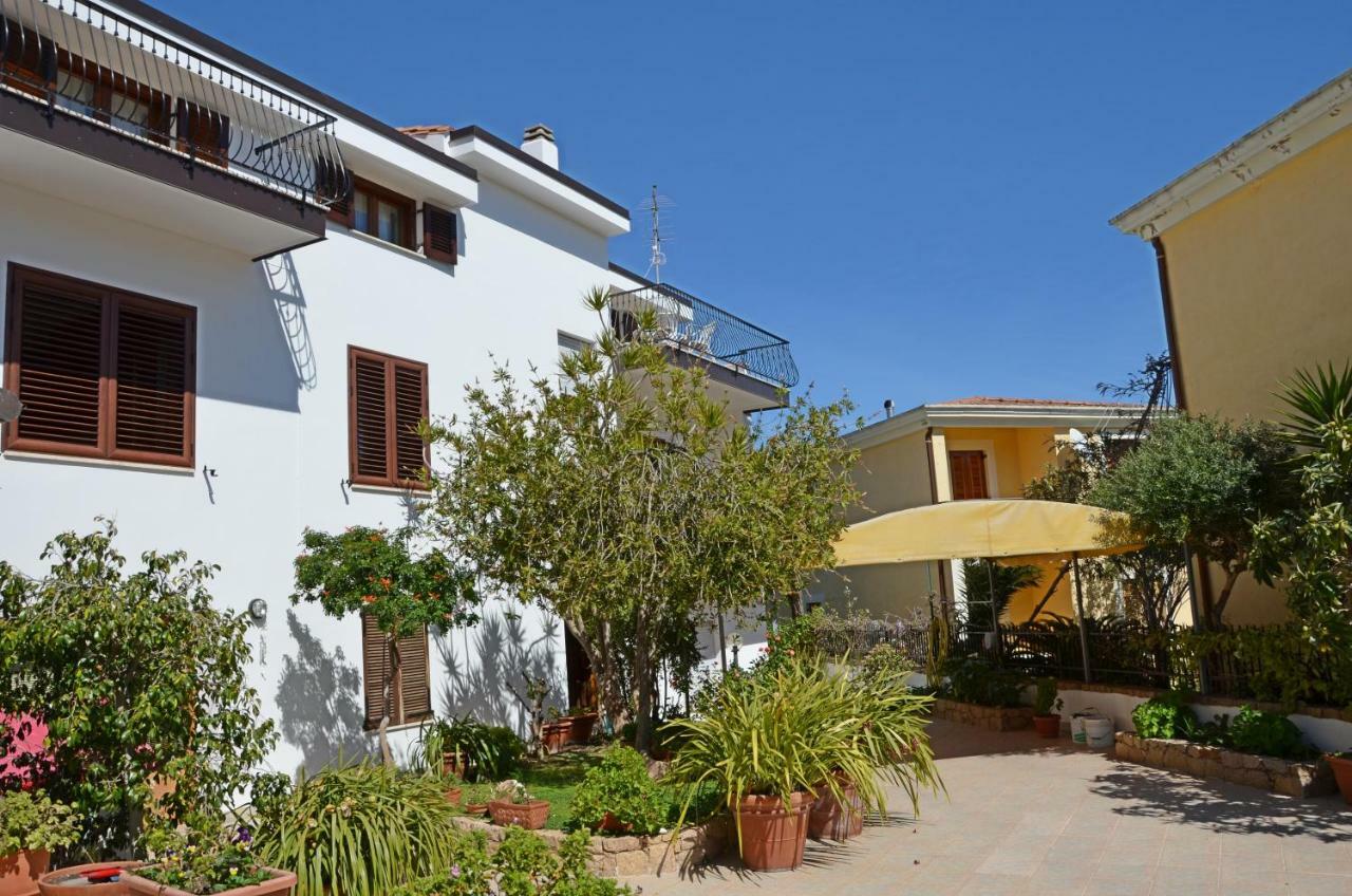 Home Balloon Santa Maria Navarrese Exterior photo